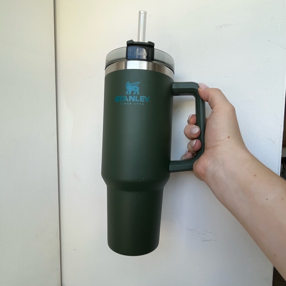USED - STANLEY ADVENTURE QUENCHER TRAVEL TUMBLER | 40 oz | Soirulina Color